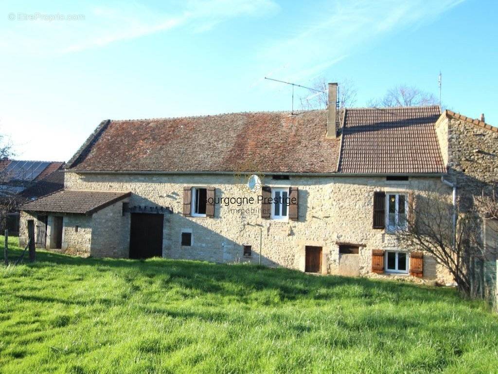 Maison à SENNECEY-LE-GRAND