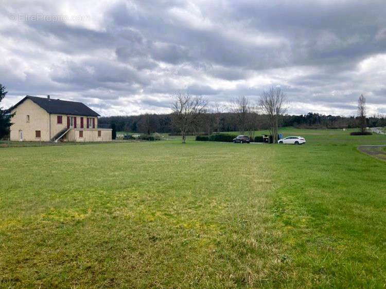 Terrain à BRANTOME