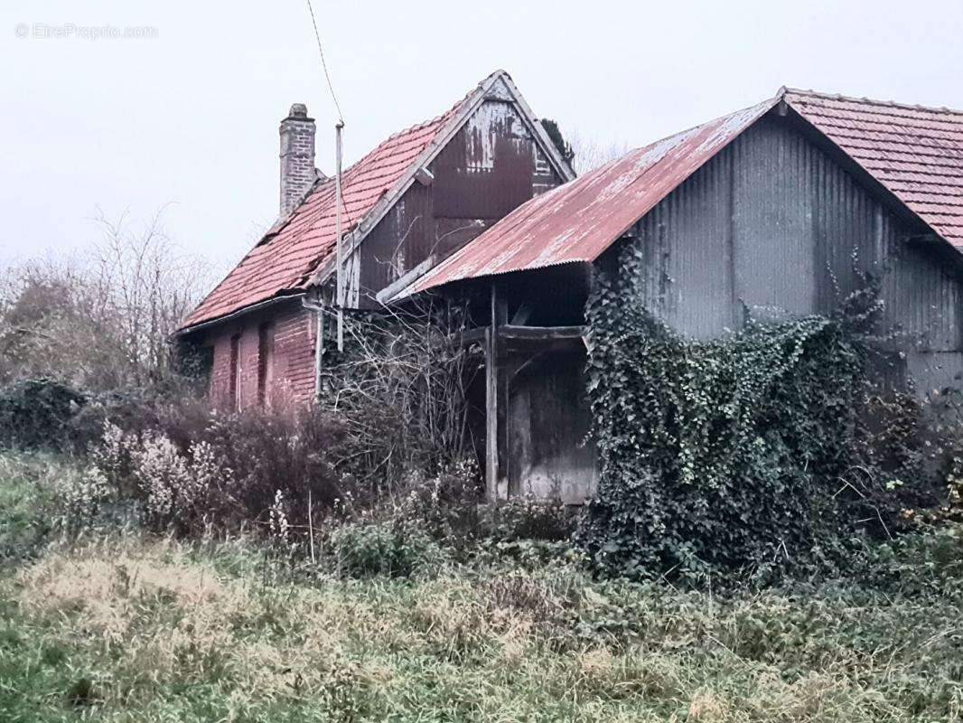 Maison à FORET-LA-FOLIE