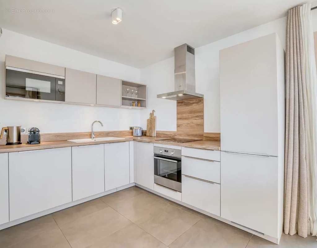 Appartement à LEVALLOIS-PERRET