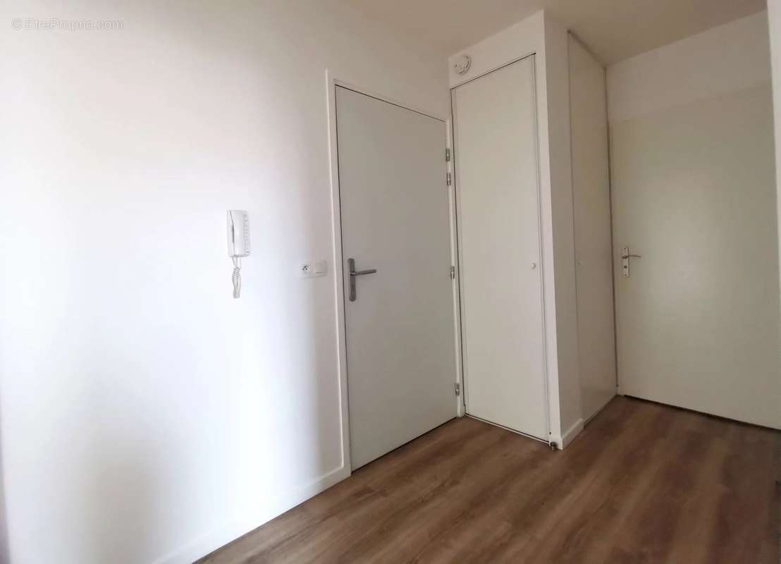 Appartement à LES MESNULS