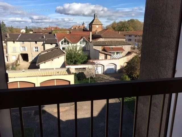 Appartement à PONT-DE-VEYLE