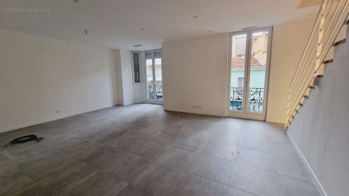 Appartement à ROQUEBRUNE-CAP-MARTIN