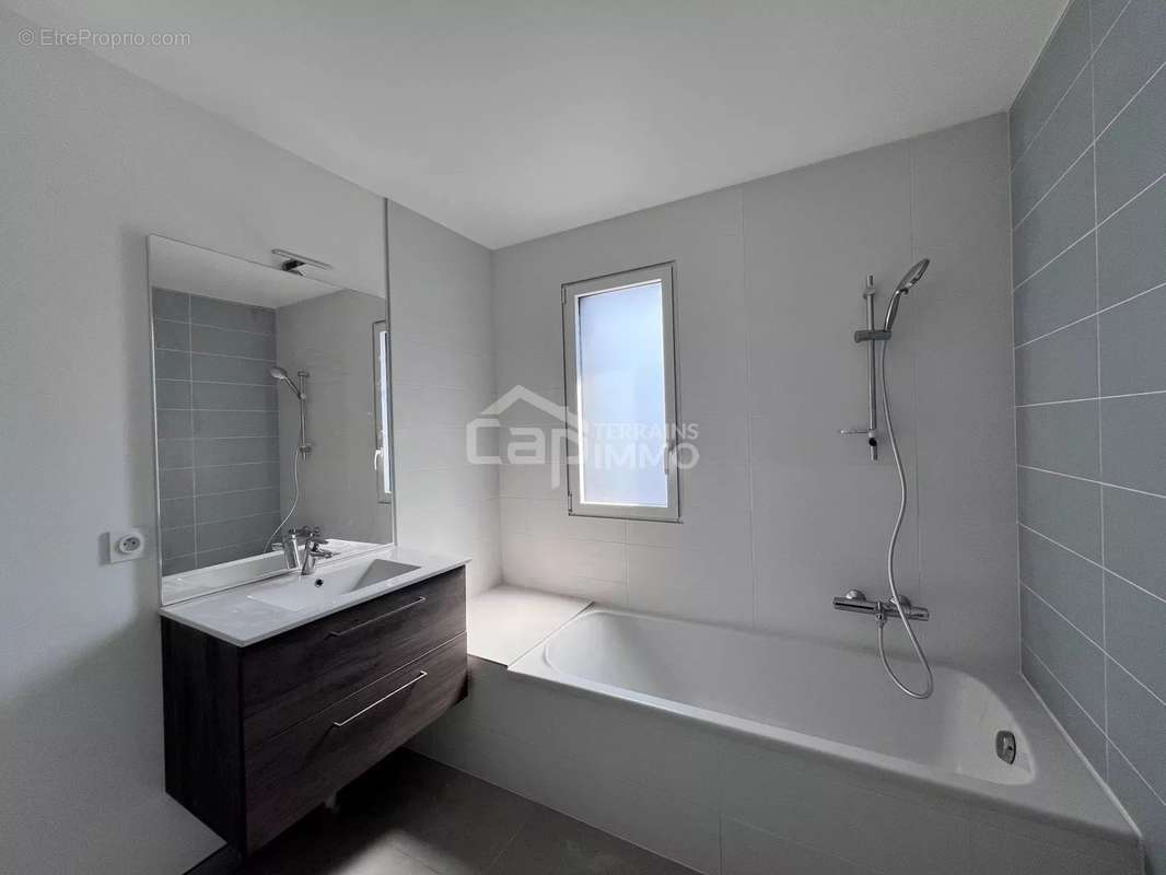 Appartement à EVIAN-LES-BAINS