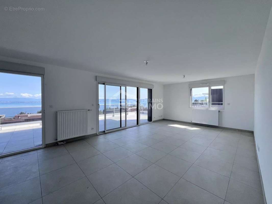 Appartement à EVIAN-LES-BAINS