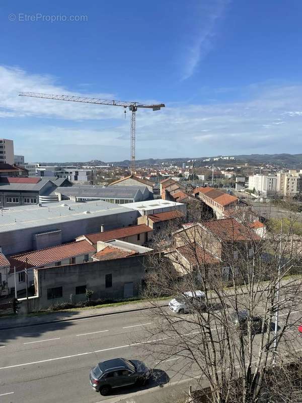 Appartement à SAINT-ETIENNE