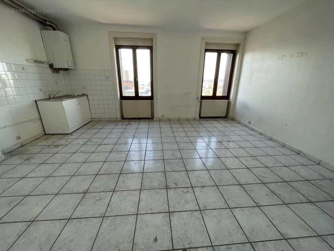 Appartement à SAINT-ETIENNE