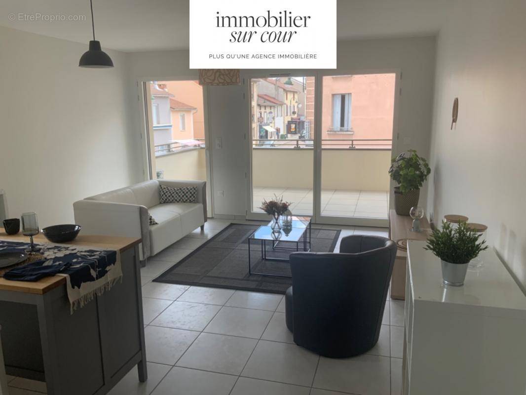 Appartement à MONTROND-LES-BAINS