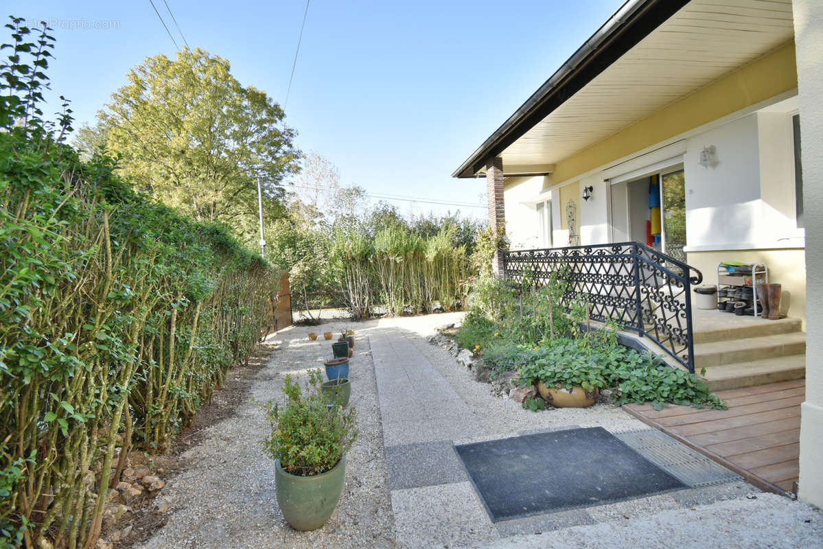 Maison à LUIGNY