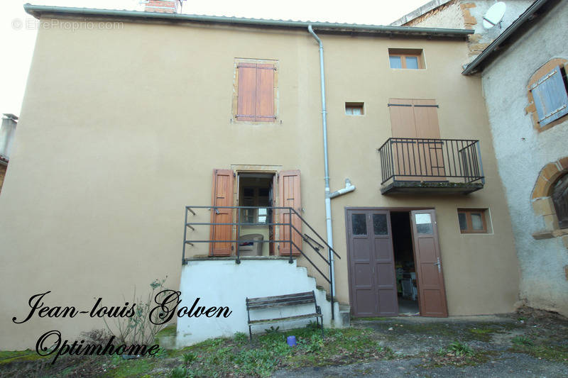 Maison à SAINT-SERNIN-SUR-RANCE