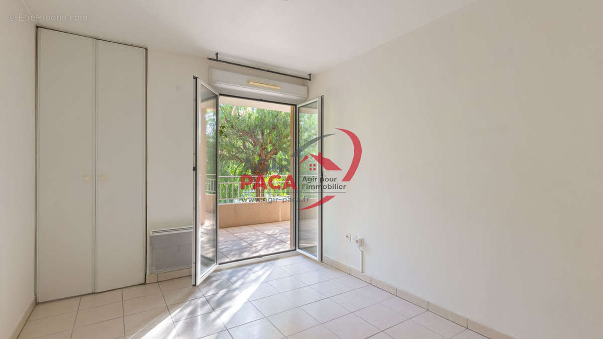 Appartement à PUGET-SUR-ARGENS