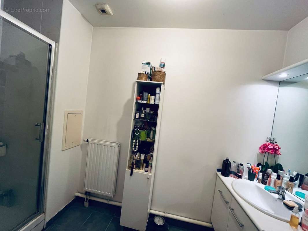 salle de bains - Appartement à SEVRAN