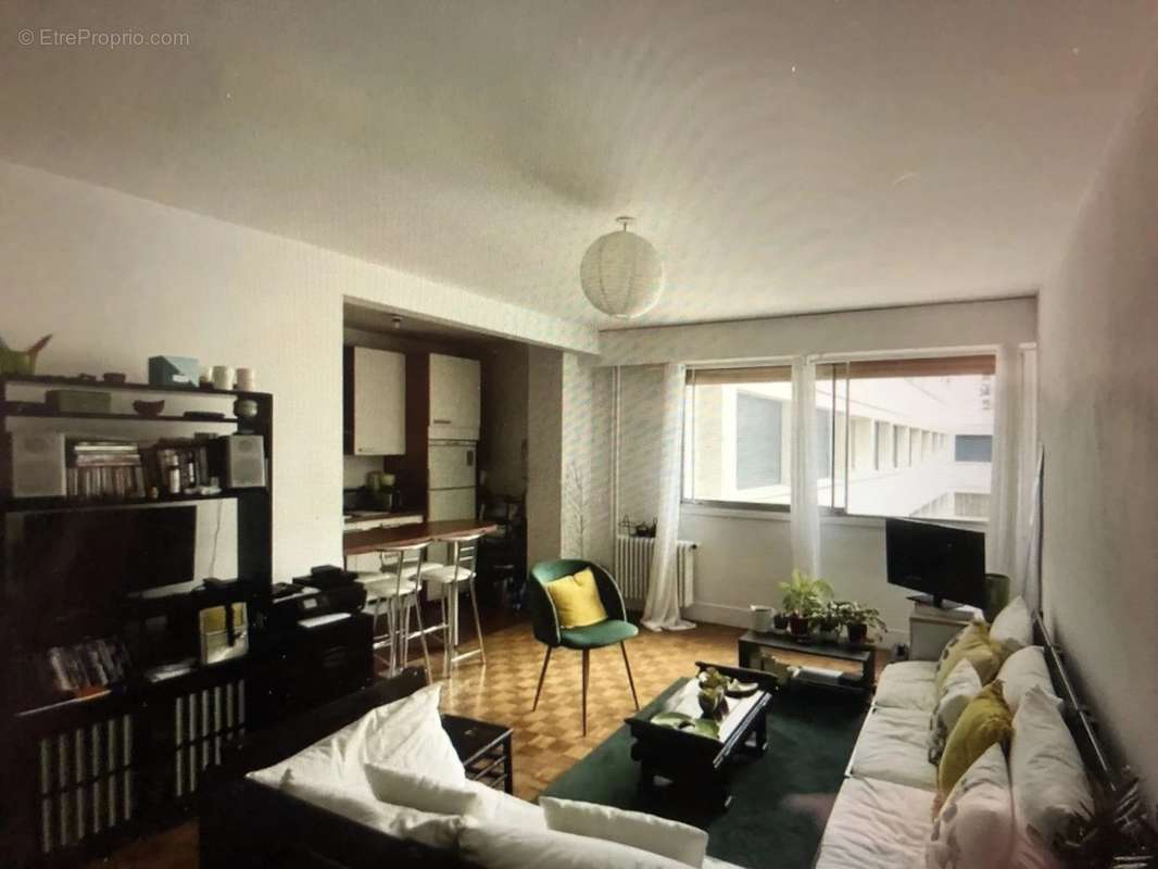 Appartement à LEVALLOIS-PERRET