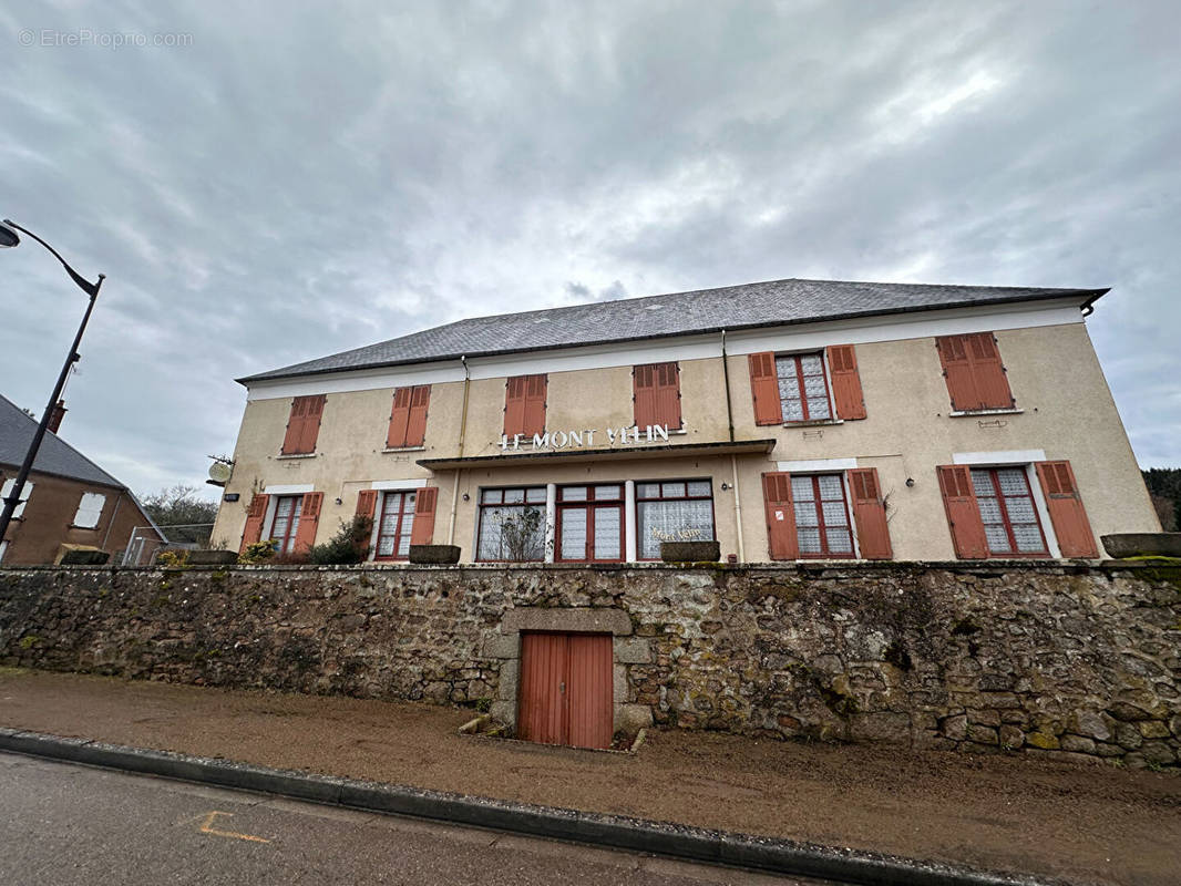 Appartement à DUN-LES-PLACES