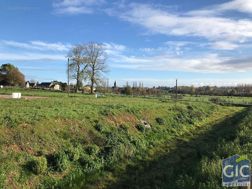 Terrain à BAYEUX