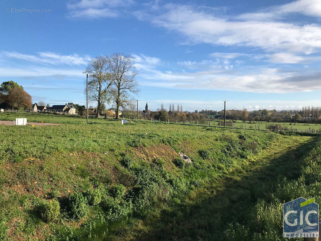 Terrain à BAYEUX