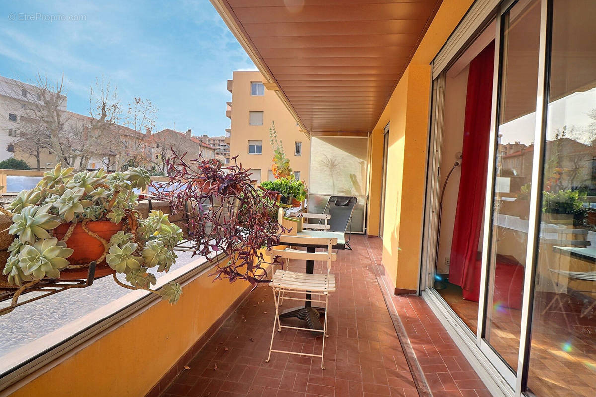 Appartement à MARSEILLE-8E