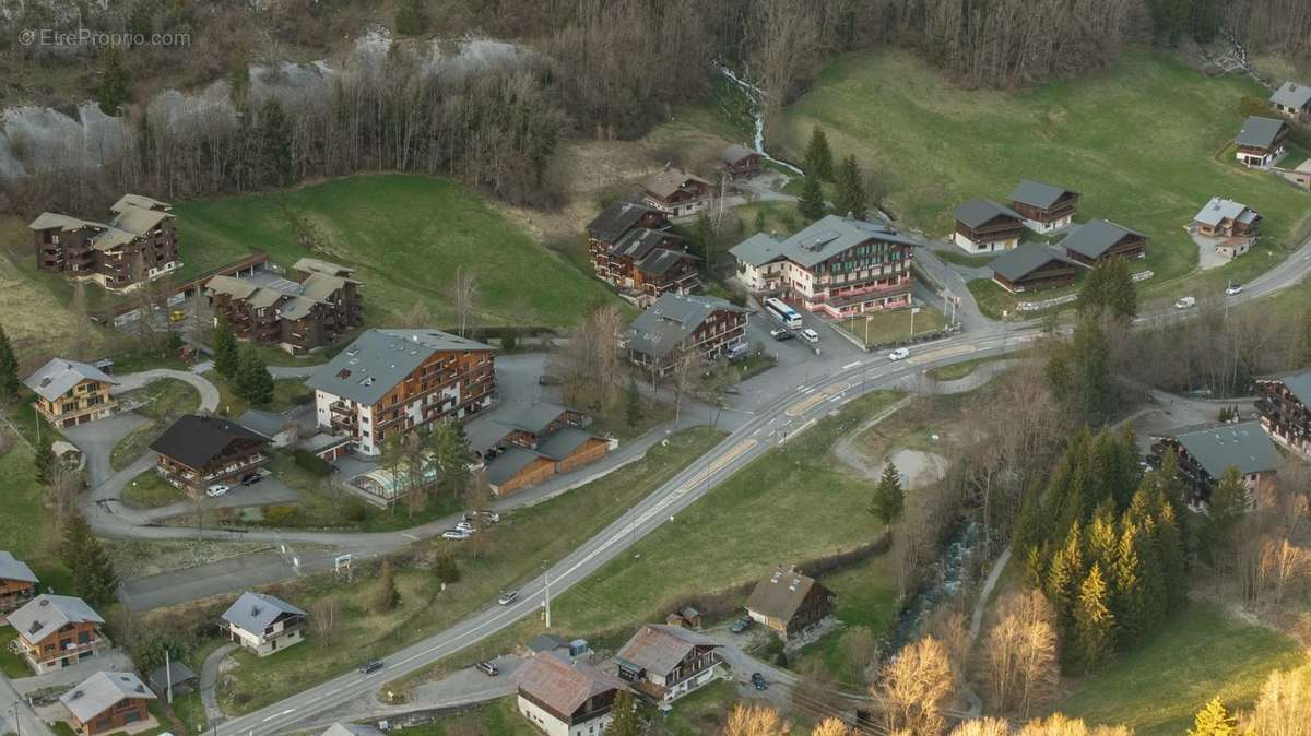 Terrain à ABONDANCE