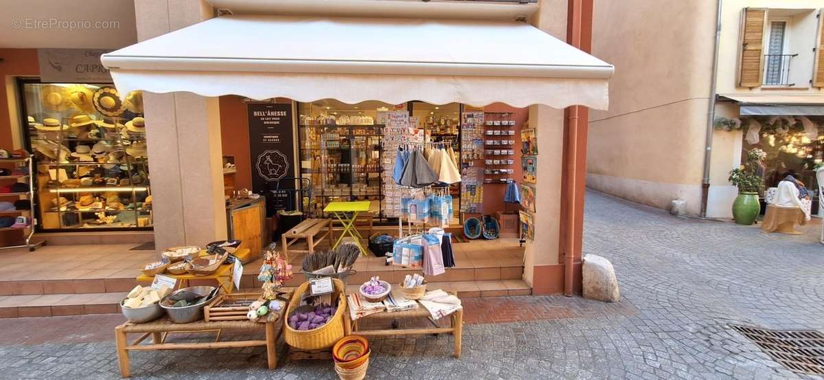 Commerce à SANARY-SUR-MER