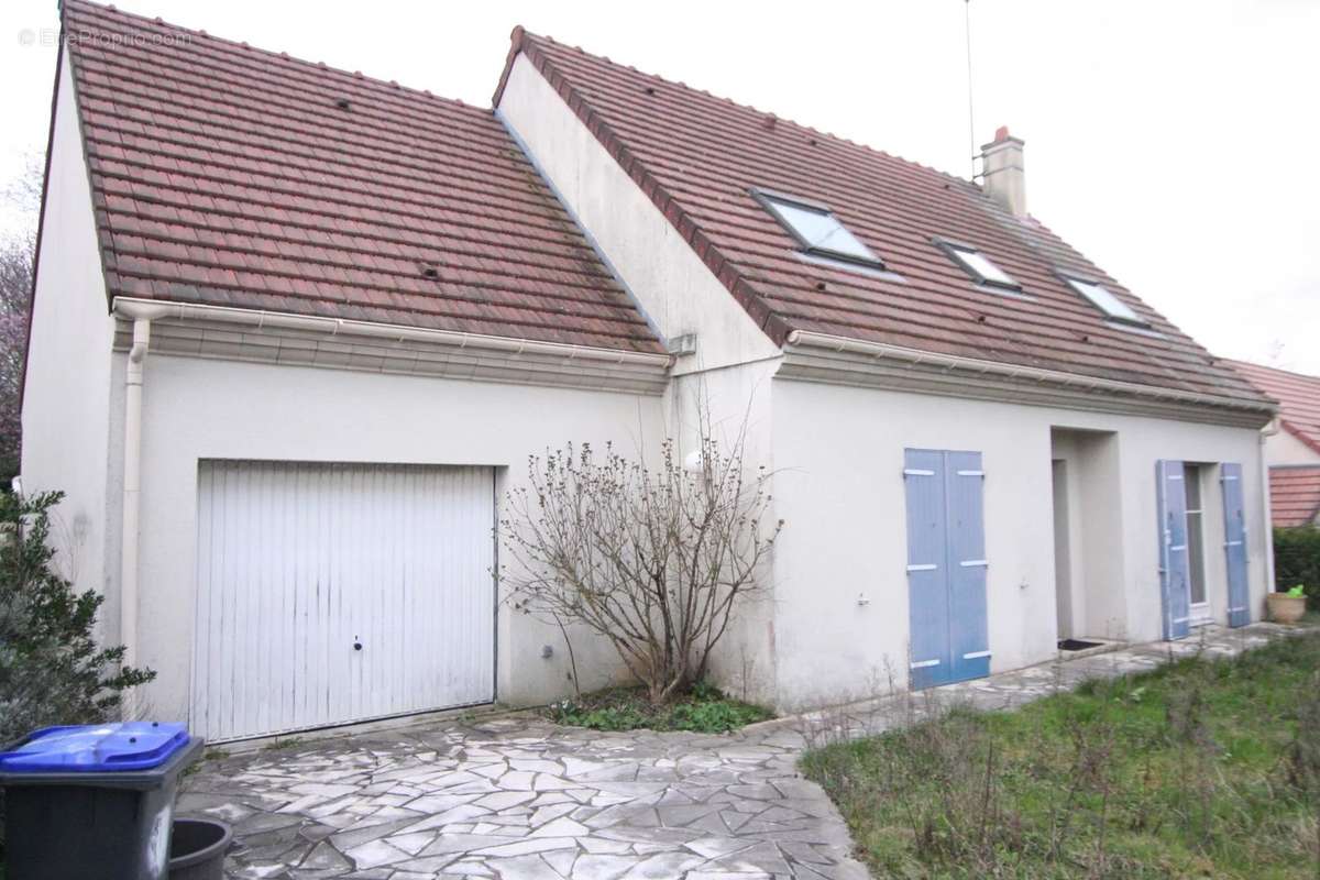 Maison à SAINT-CHERON