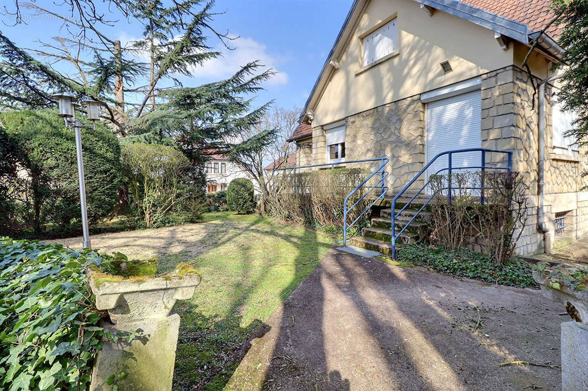 Maison à PIERREFITTE-SUR-SEINE