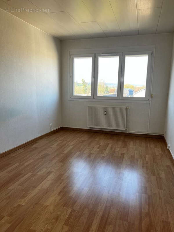 Appartement à DONCHERY