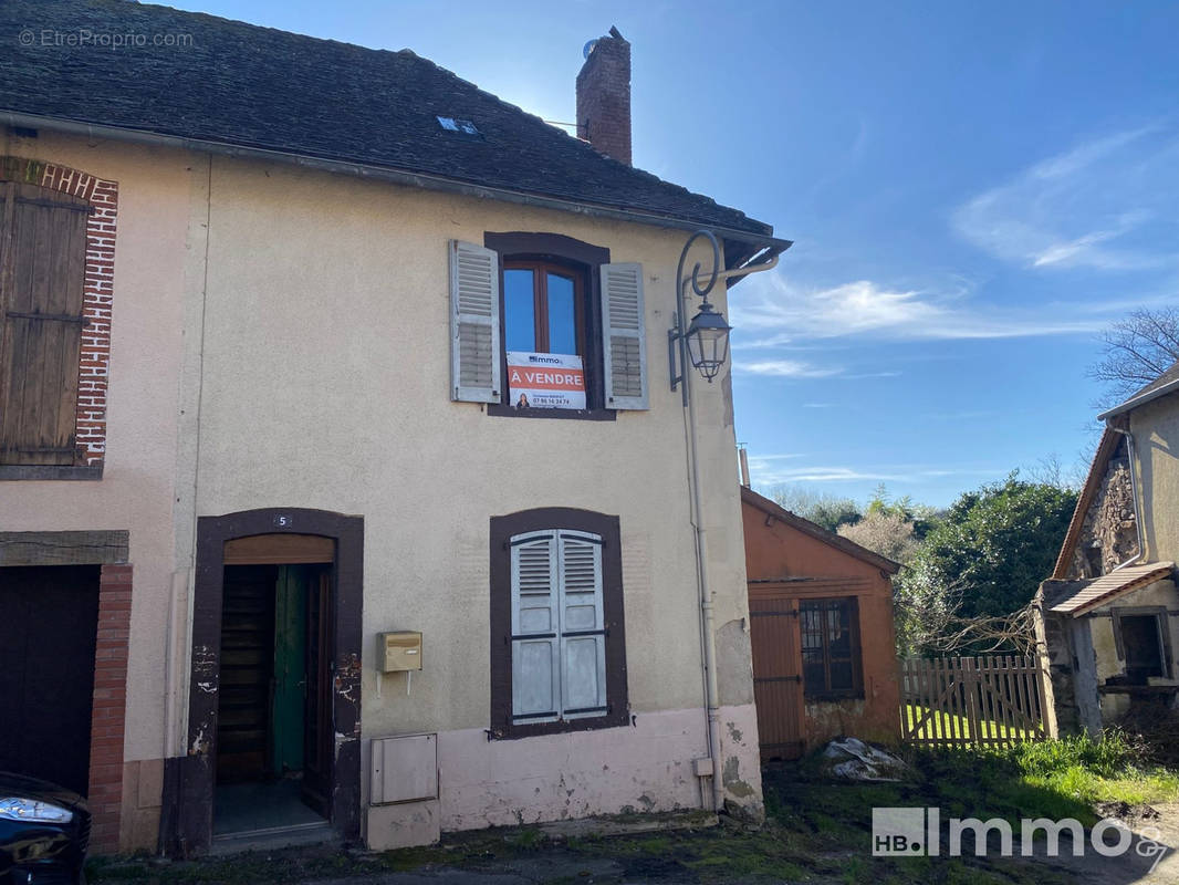 Maison à SAINT-JEAN-LIGOURE