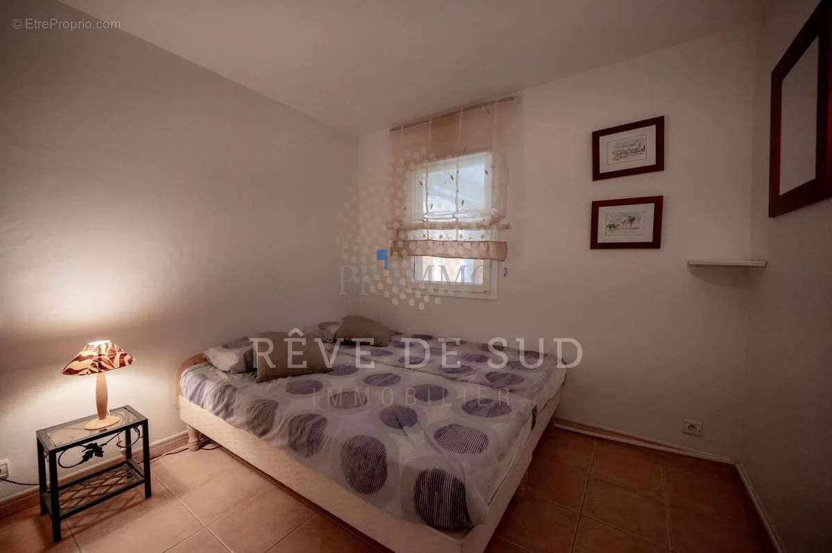 Appartement à ROQUEBRUNE-SUR-ARGENS