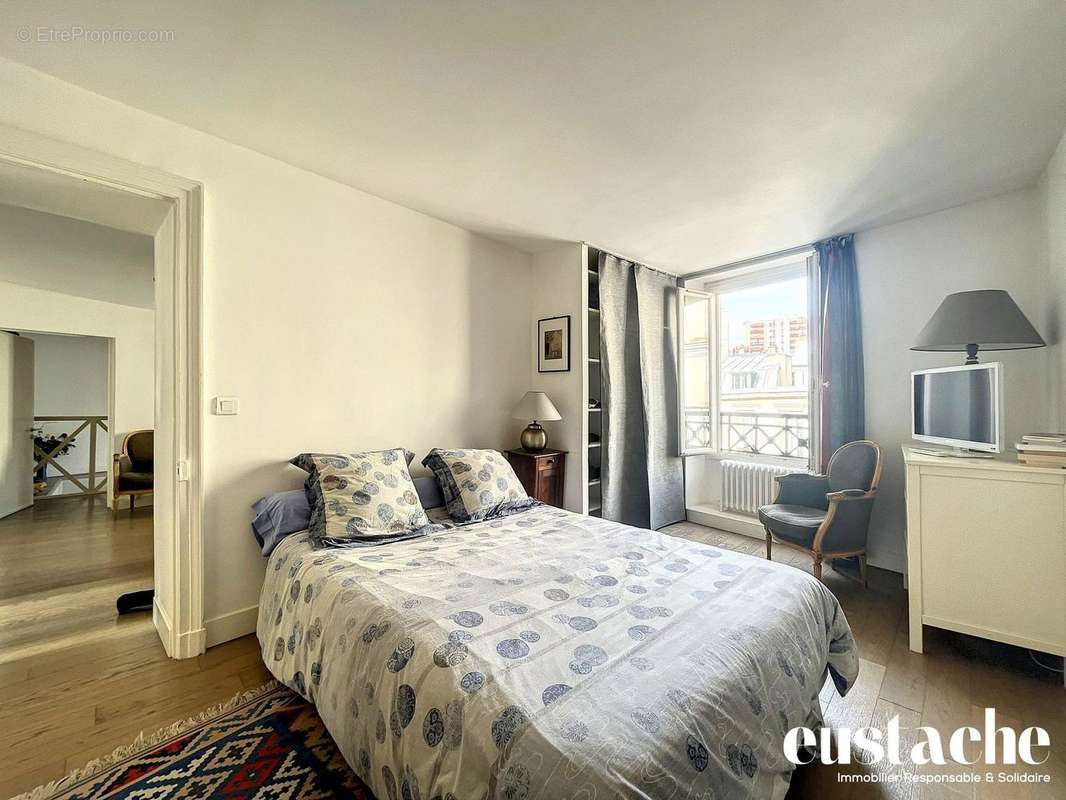 Appartement à PARIS-11E