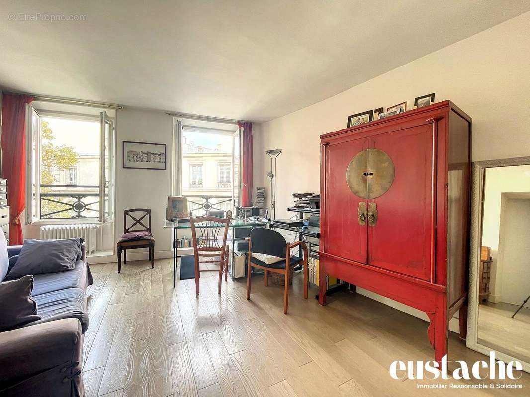 Appartement à PARIS-11E