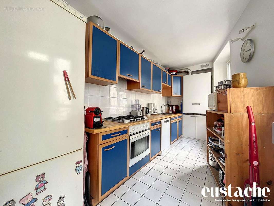 Appartement à PARIS-11E