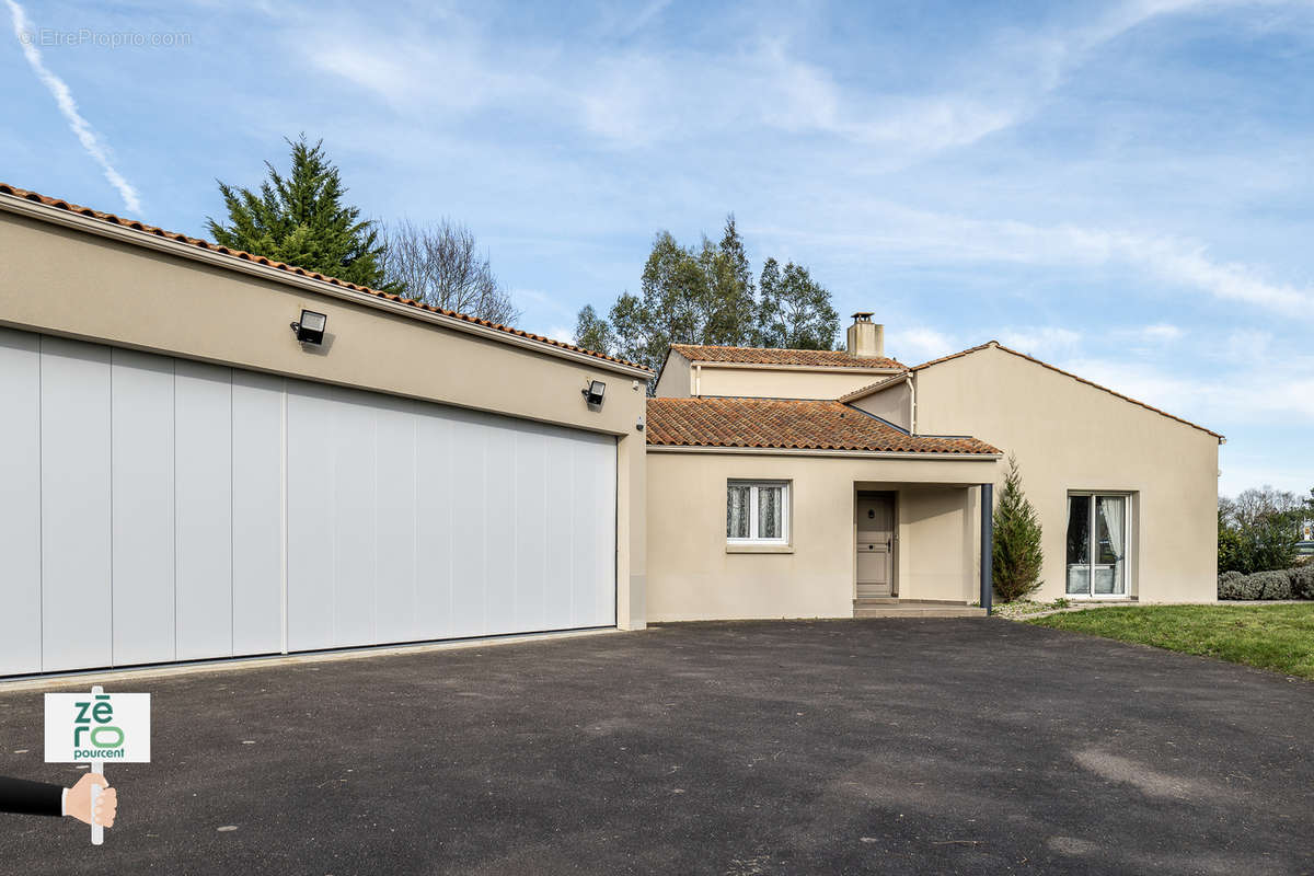 Maison à TALMONT-SAINT-HILAIRE