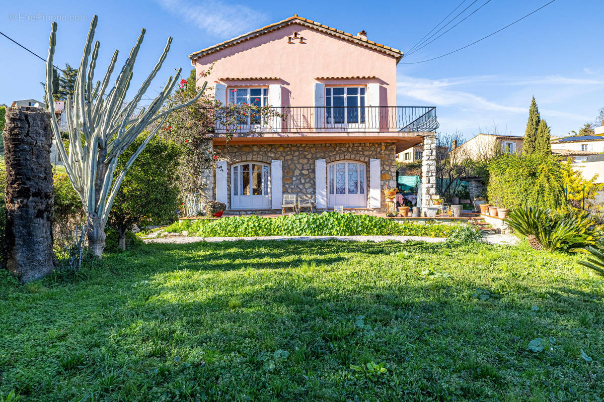 Maison à CAGNES-SUR-MER