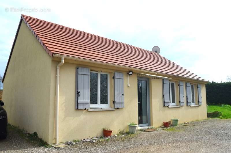 Maison à LONS-LE-SAUNIER