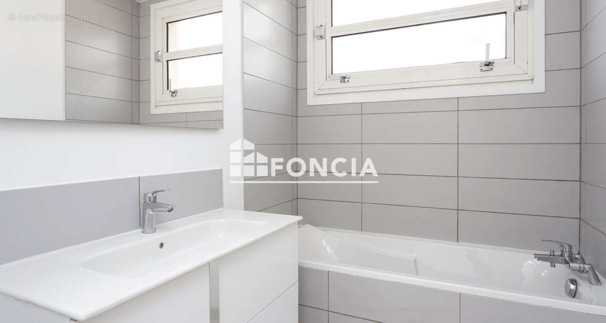Appartement a louer enghien-les-bains - 4 pièce(s) - 93 m2 - Surfyn