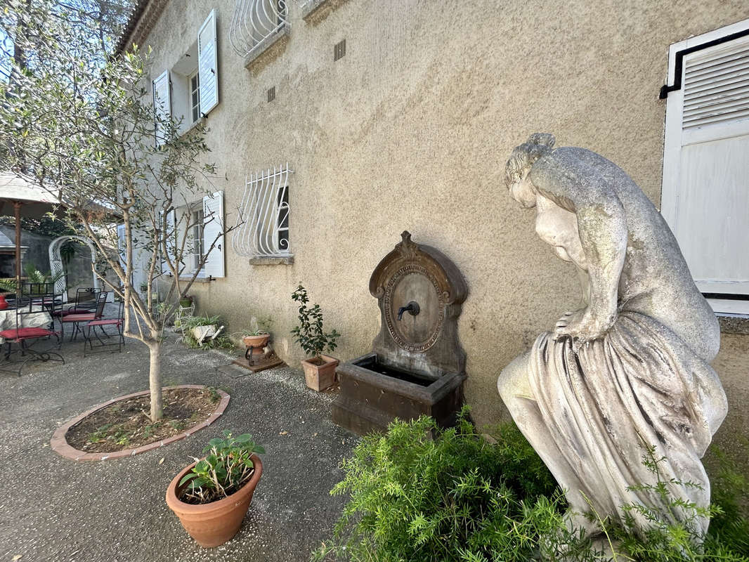 Maison à SIX-FOURS-LES-PLAGES