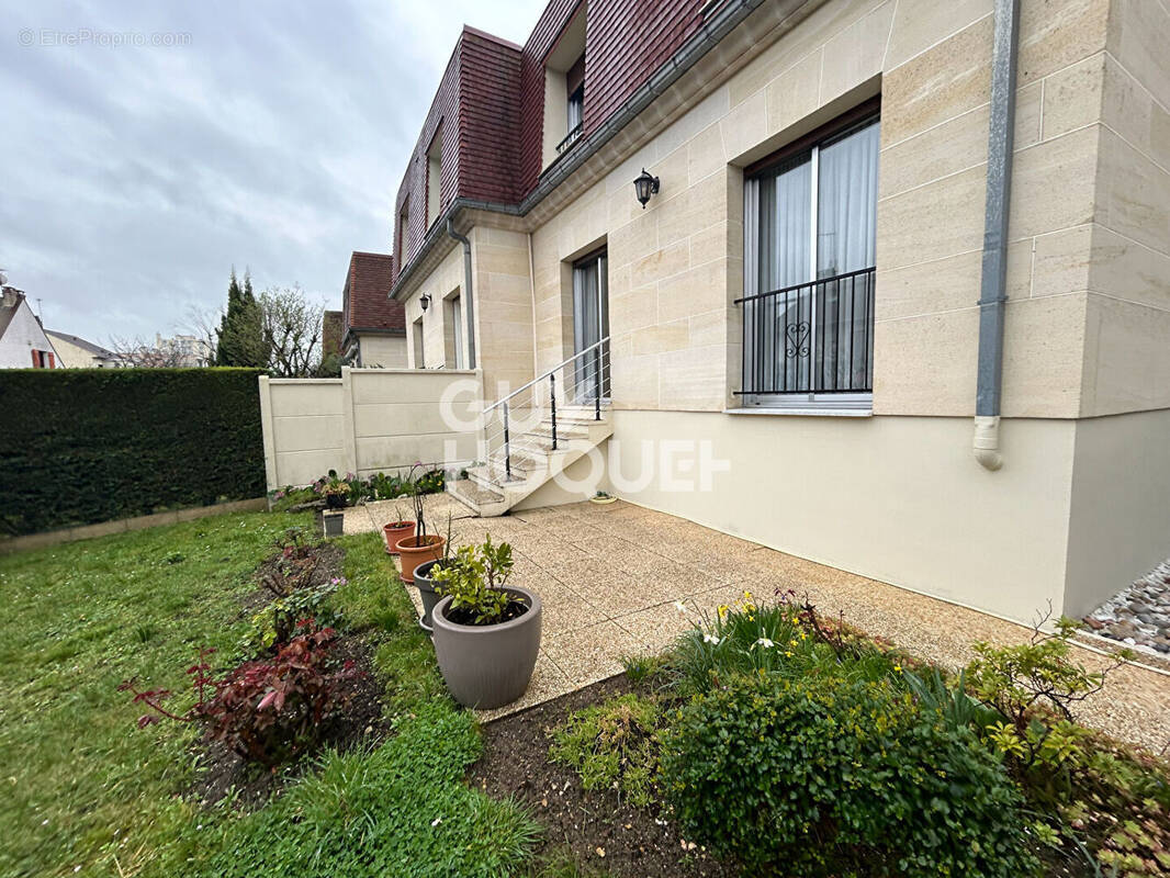 Maison à NEUILLY-PLAISANCE