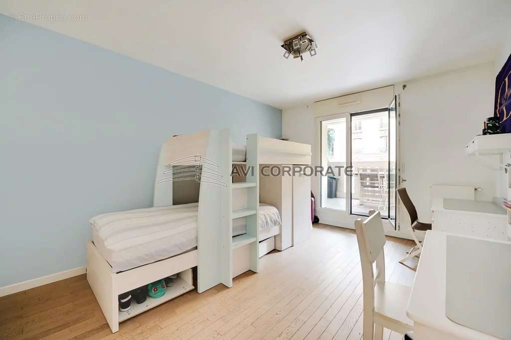 Appartement à LEVALLOIS-PERRET