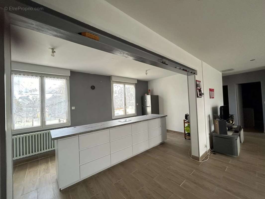 Appartement à SAVIGNE-SUR-LATHAN