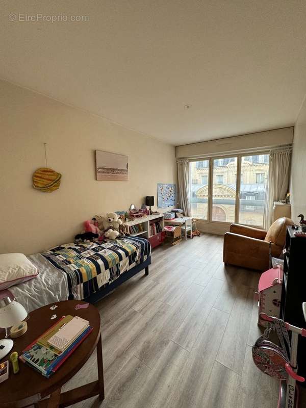 Appartement à PARIS-4E