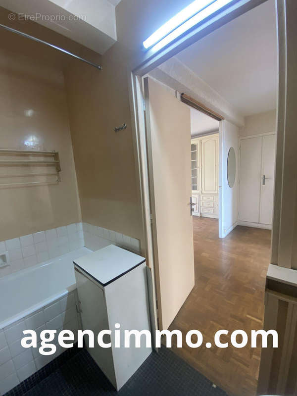 Appartement à MONTROUGE