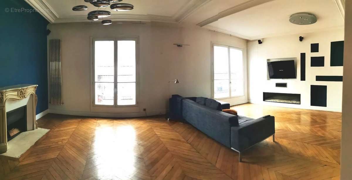 Appartement à PARIS-8E