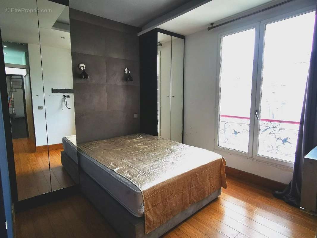 Appartement à PARIS-8E