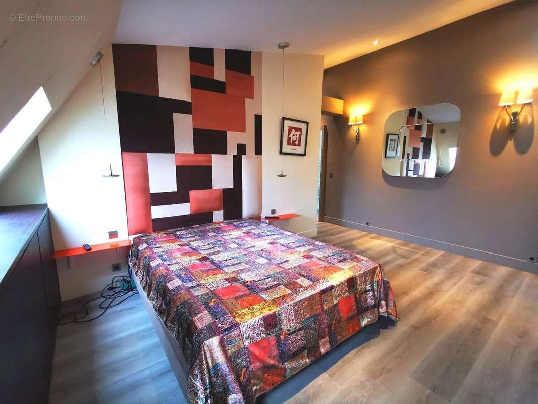 Appartement à PARIS-8E