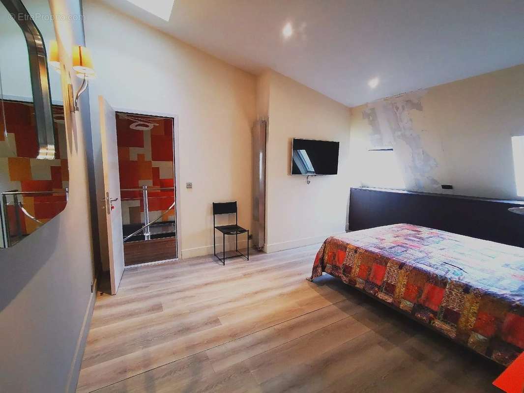 Appartement à PARIS-8E