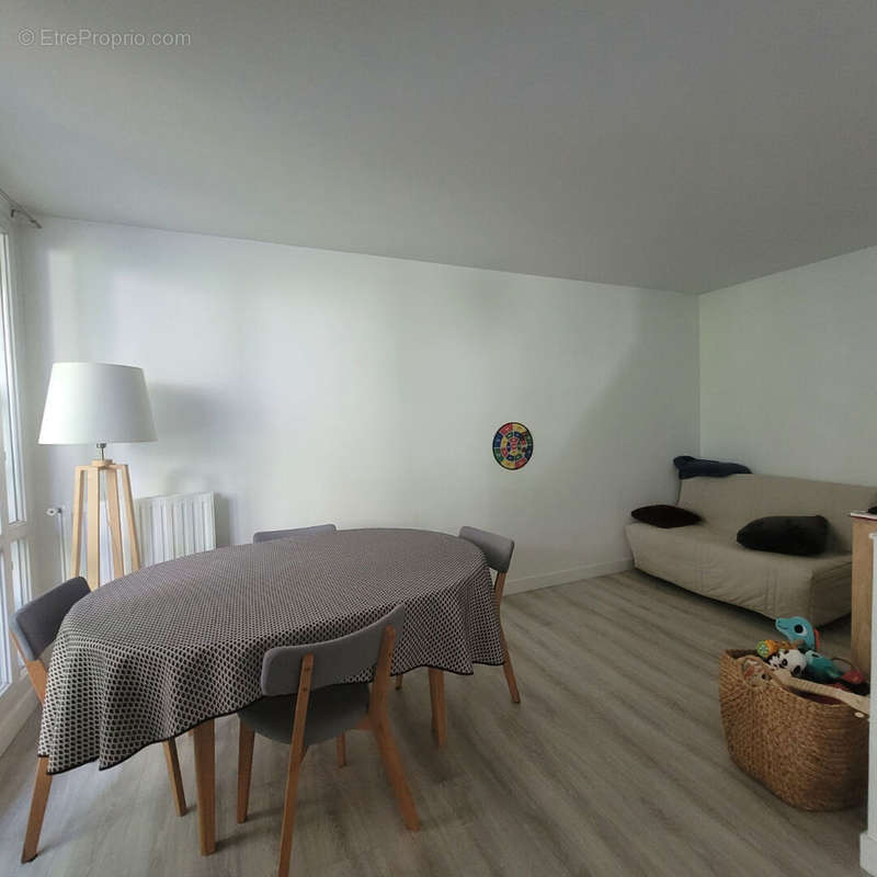 Appartement à LES ULIS