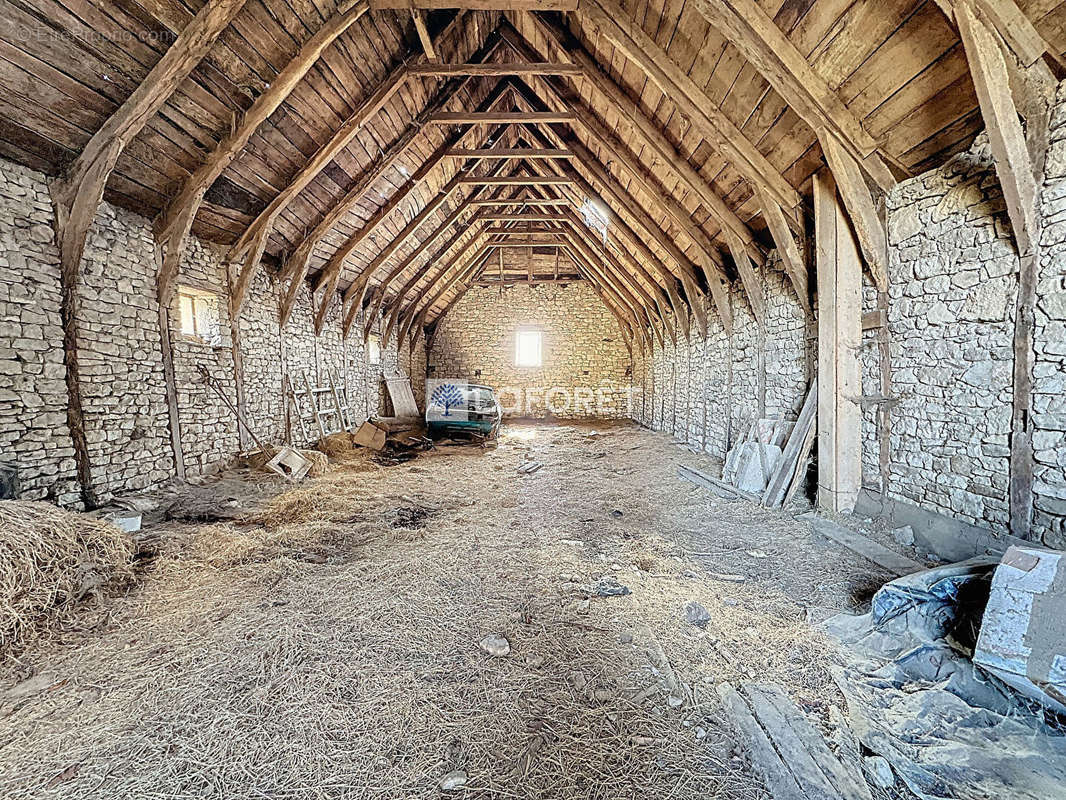 Maison à COUBISOU