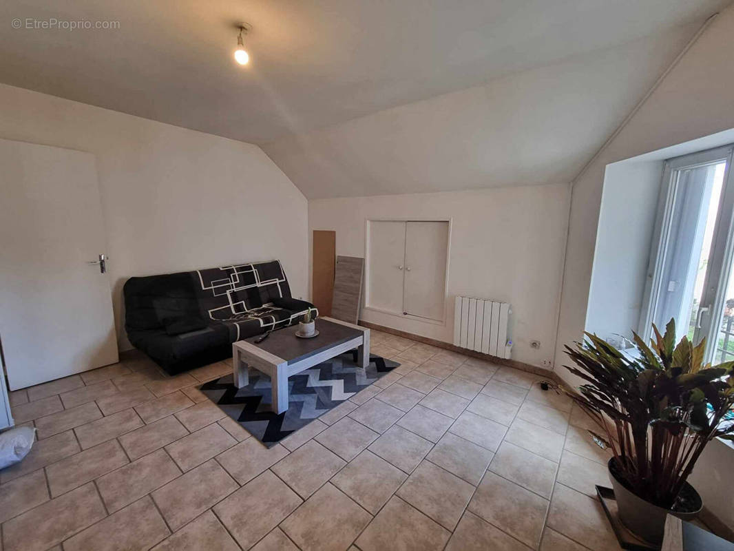 Appartement à VILLIERS-SAINT-GEORGES