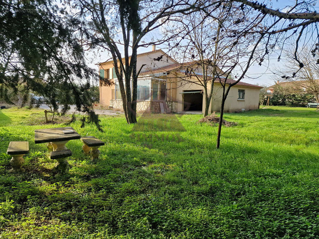 Maison à ALLEGRE-LES-FUMADES