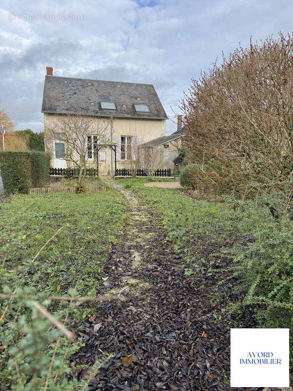 Maison à BENGY-SUR-CRAON